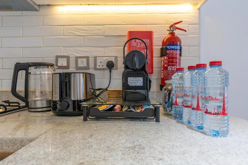 Large 2 Bedroom - Metro At 2 Min دبي شقة
