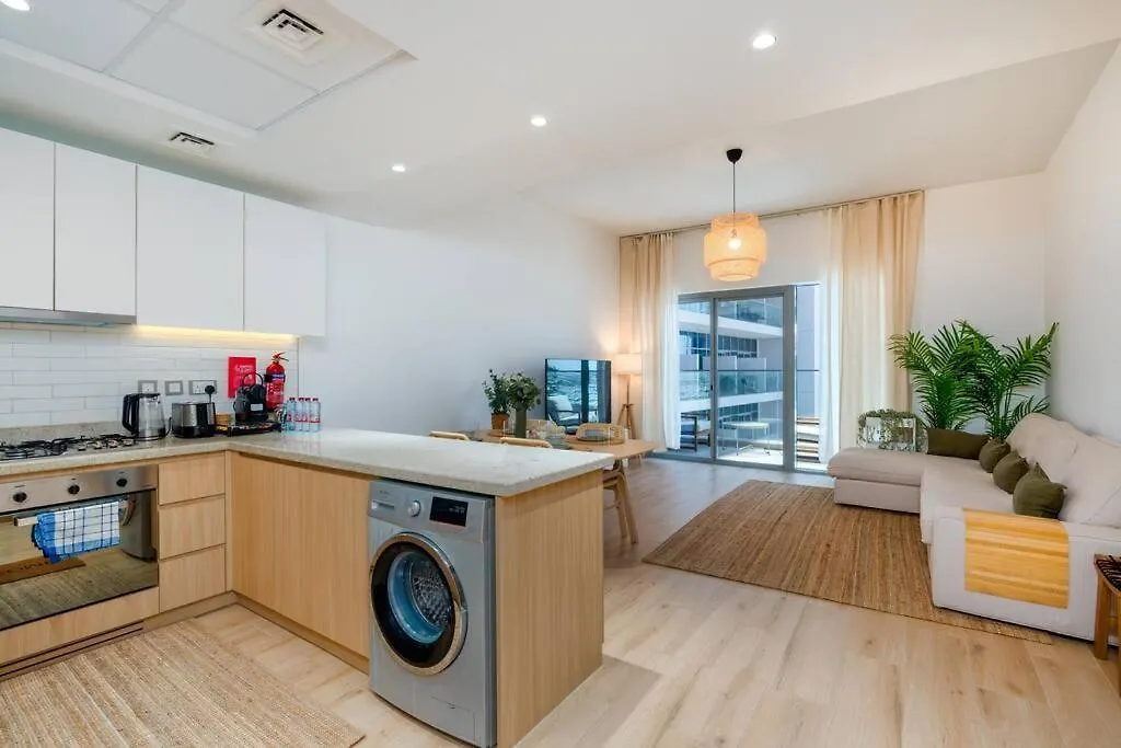 شقة Large 2 Bedroom - Metro At 2 Min دبي